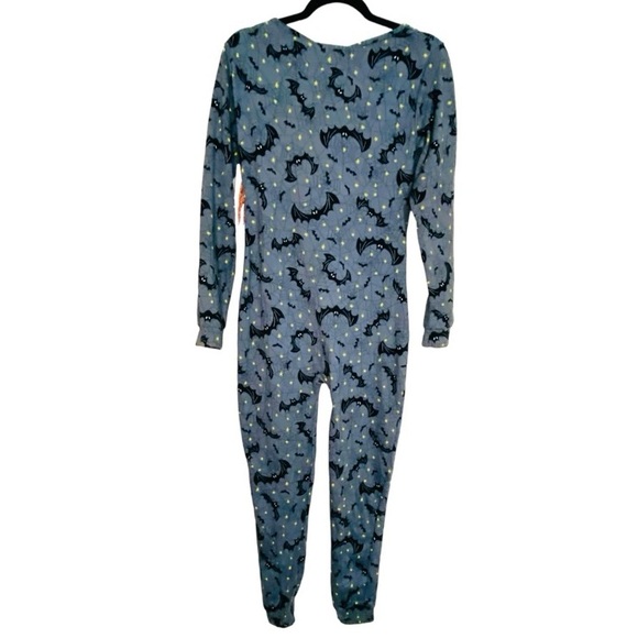 SHOSHO Two-Piece Halloween
Onesie PJ's/ Costume& Matching
Headband Women's Sz M - Picture 2 of 5